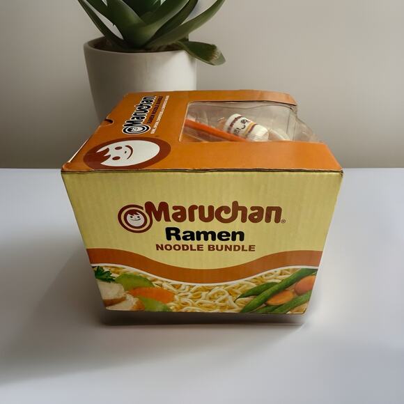 Maruchan Ramen Noodle Bowl Bundle W/ Chopsticks, Sticks Holder, and Soup Spoon - Picture 4 of 8